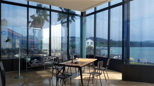 korea korean kpop idol boy band group big bang gdragon's cafe the monstant cafe in jeju island korea destinations interior decor kpopstuff