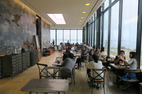 korea korean kpop idol boy band group big bang gdragon's cafe the monstant in jeju island korea destinations for kpop fans interior decor kpopstuff