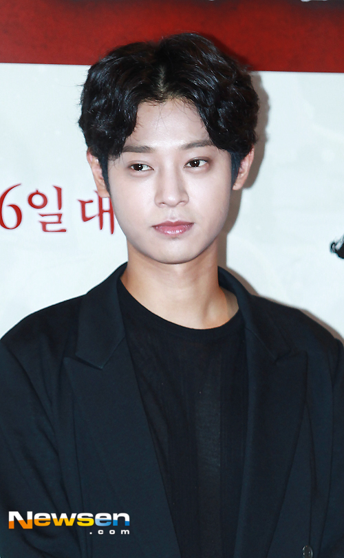 kpop-boy-group-rock-band-jung-joon-young-korean-singer ... (500 x 811 Pixel)