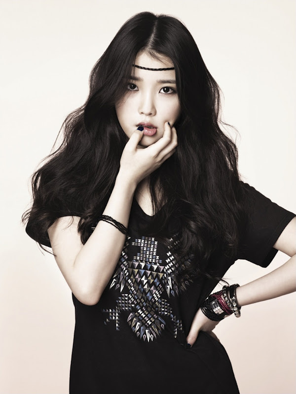 Korea Korean Kpop Idol Singer Iu Boho Goth Hair Long Wavy