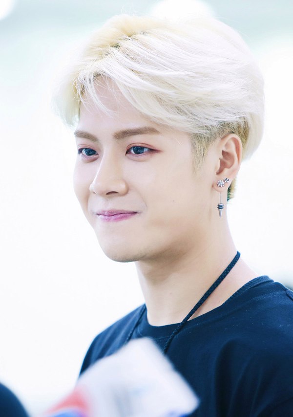 GOT7 JACKSON'S BLONDE HAIR - Kpop Korean Hair and Style (600 x 853 Pixel)