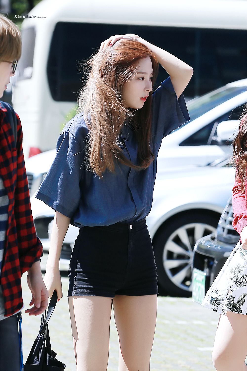 Korea Korean Kpop Idol Girl Band Group Red Velvet Seulgis Airport Fashion Shorts T Shirt Style 