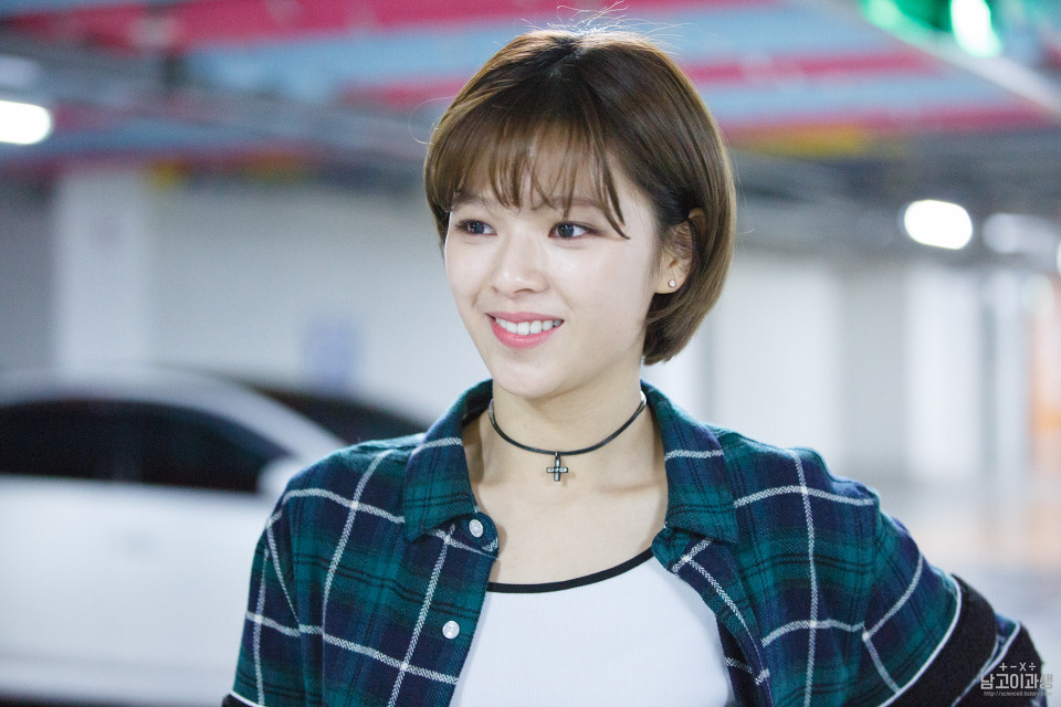 TWICE JUNGYEON'S SHORT PIXIE CUT - Kpop Korean Hair and Style (800 x 533 Pixel)