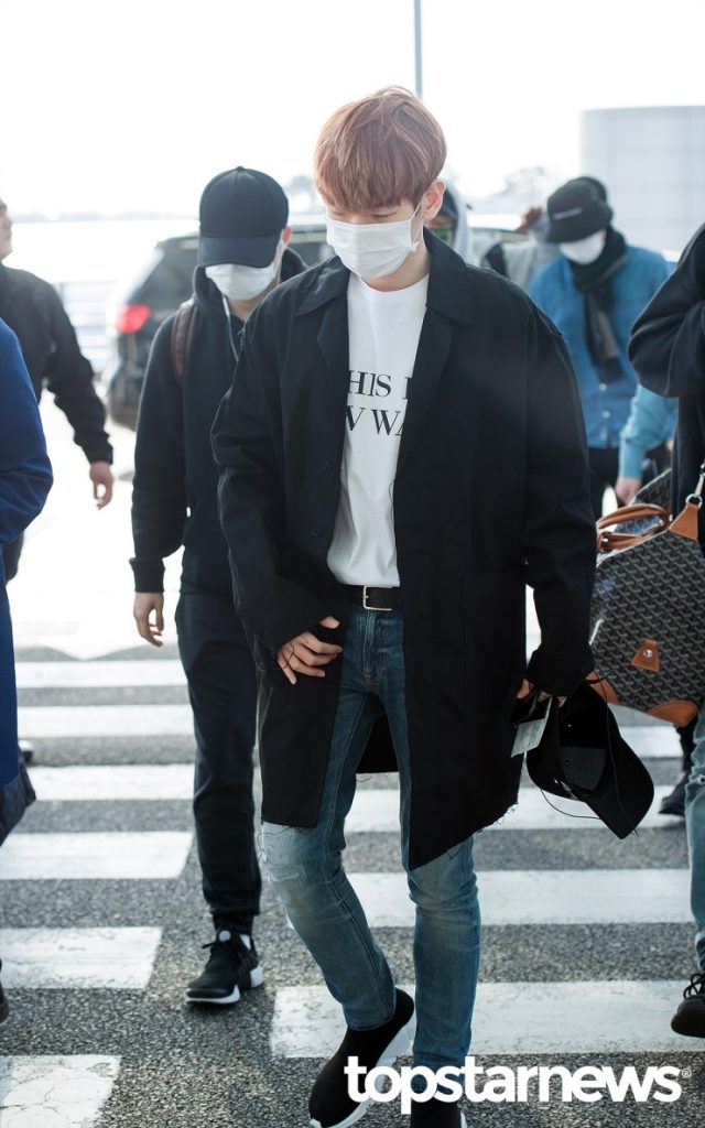 EXO Baekhyun's Airport Fashion - The Perfect T - Kpop Korean Hair and Style